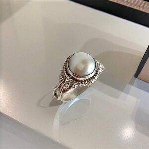 🆕 Stunning Faux Pearl & Silver Ring!!!  Brand New!!! Size 7